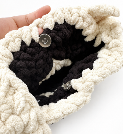 Custom Crochet Paw Print Bag with Magnetic Snap Closure